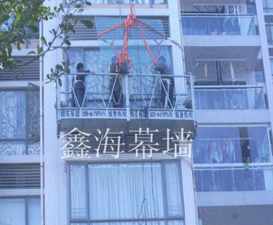 租用75吊籃安裝玻璃